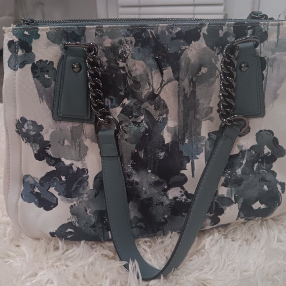 Simply Vera Vera Wang Handbags - Simply Vera Vera Wang purse